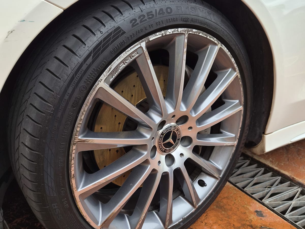Mercedes-Benz C300 Coupe — Full Detail — Wheels Front after