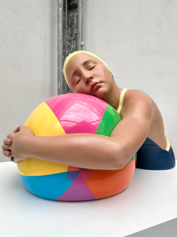 Chicago Gallery News | Swimmers Take Up Residence on Michgan Ave