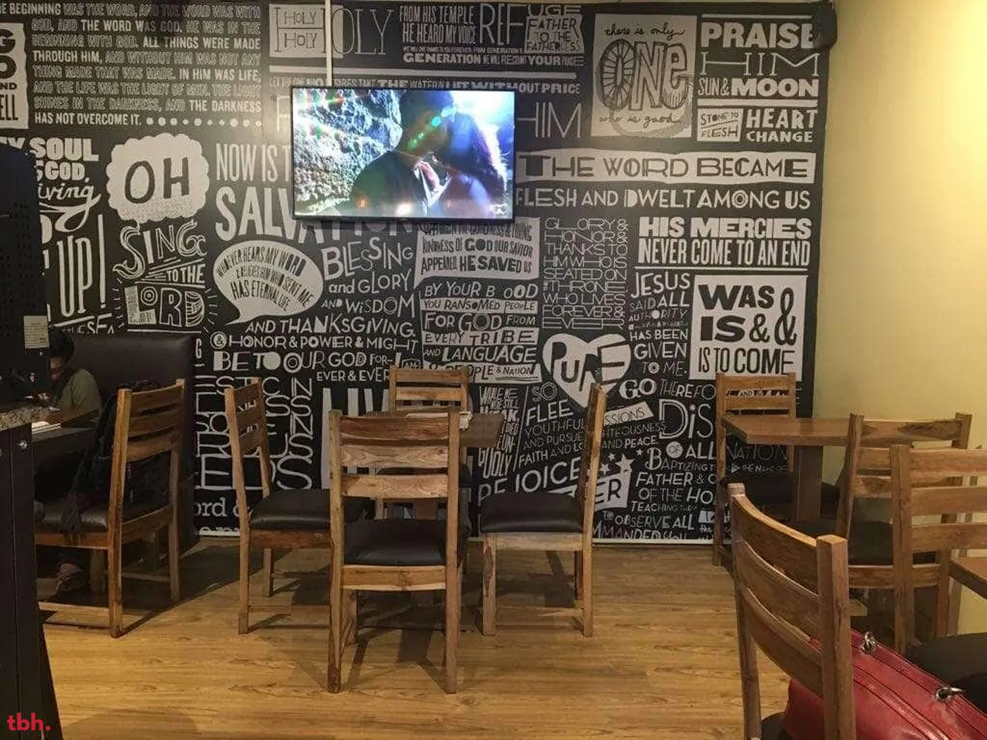 Mogli's Coffee Outlet Image