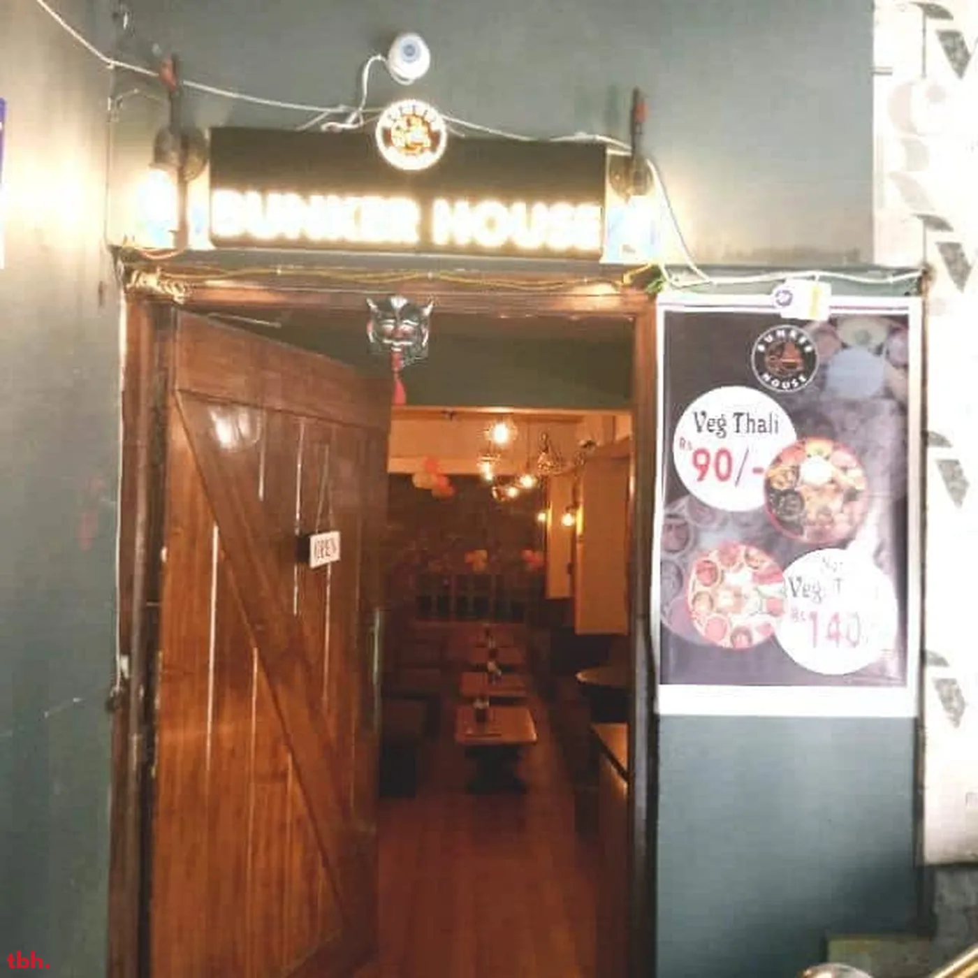 Bunker House Outlet Image