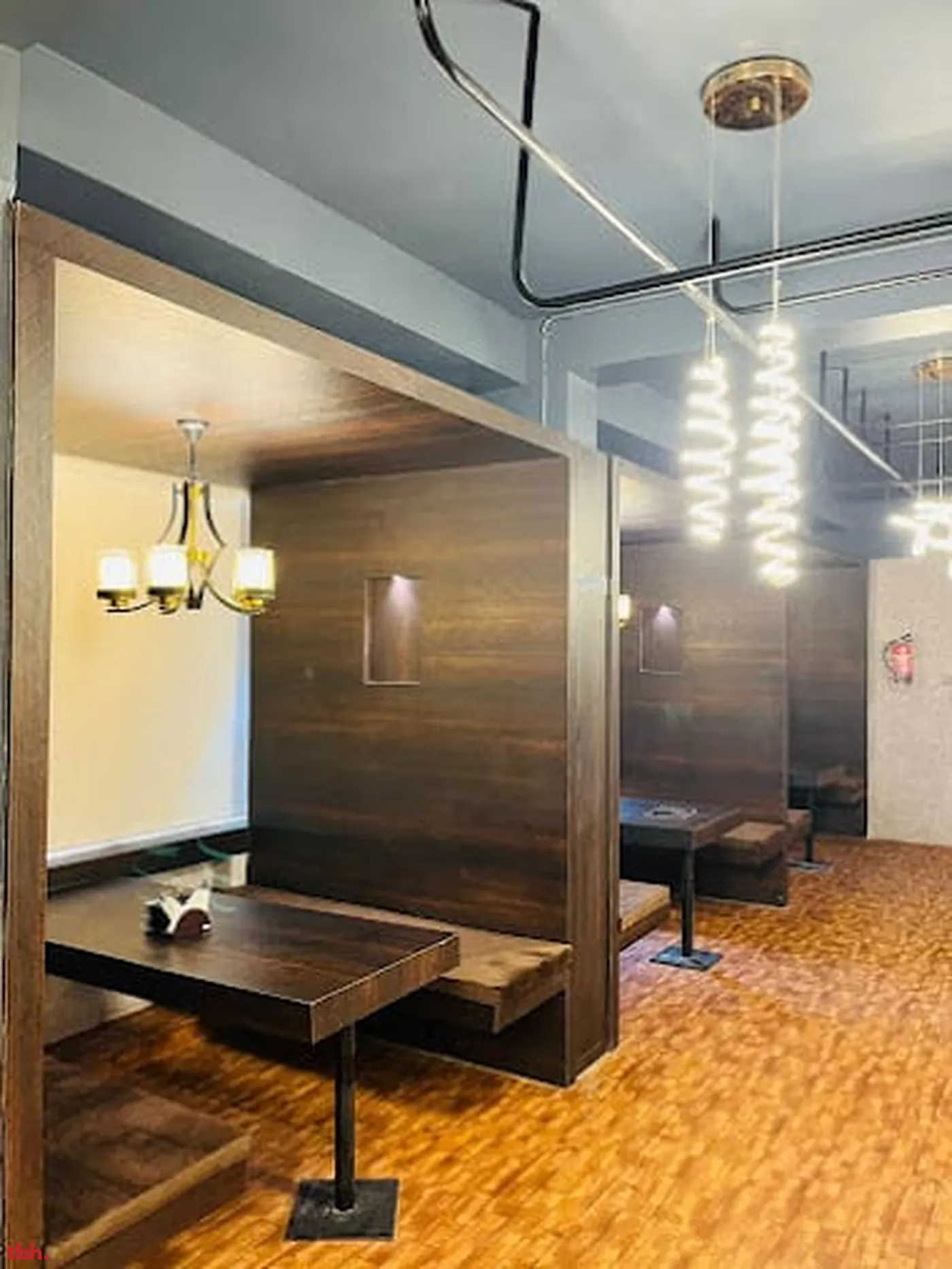 The Golden Age Cafe outlet image