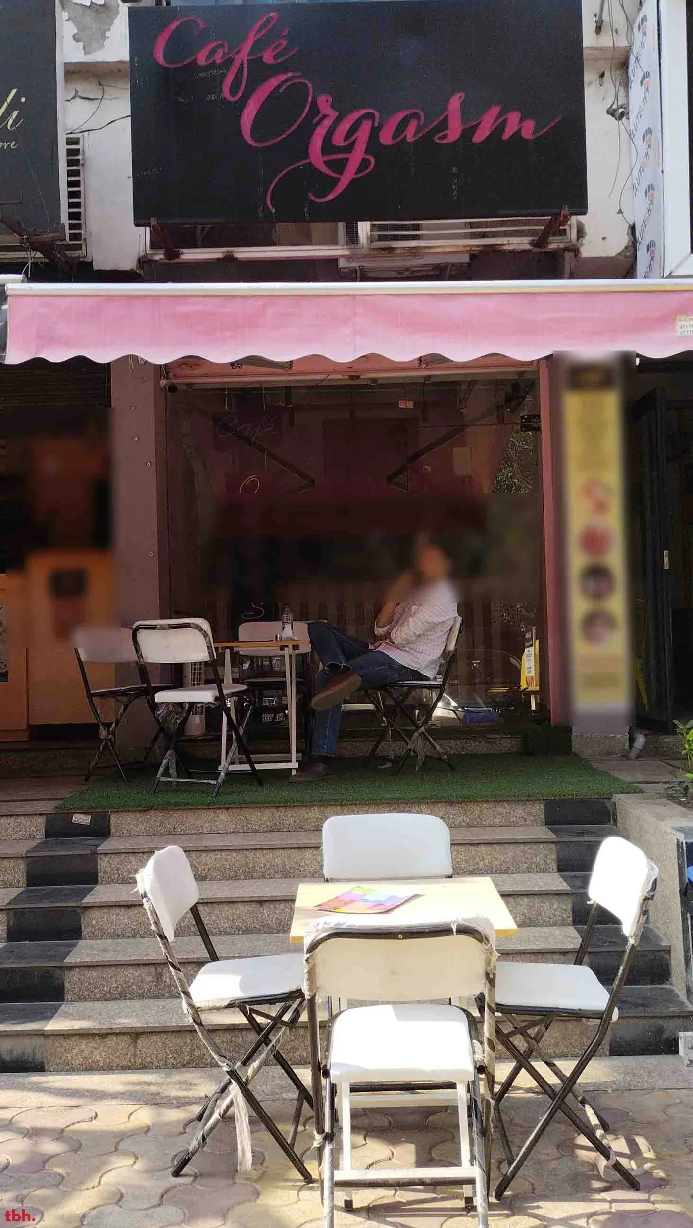 Cafe Orgasm outlet image