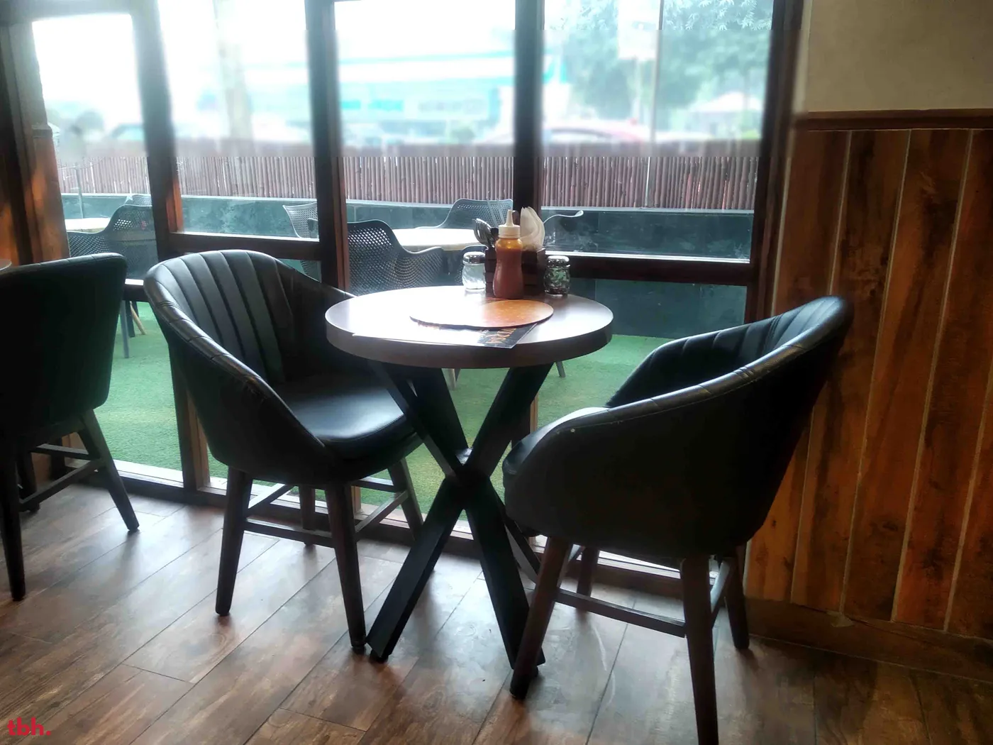 The Hunger Cafe outlet image
