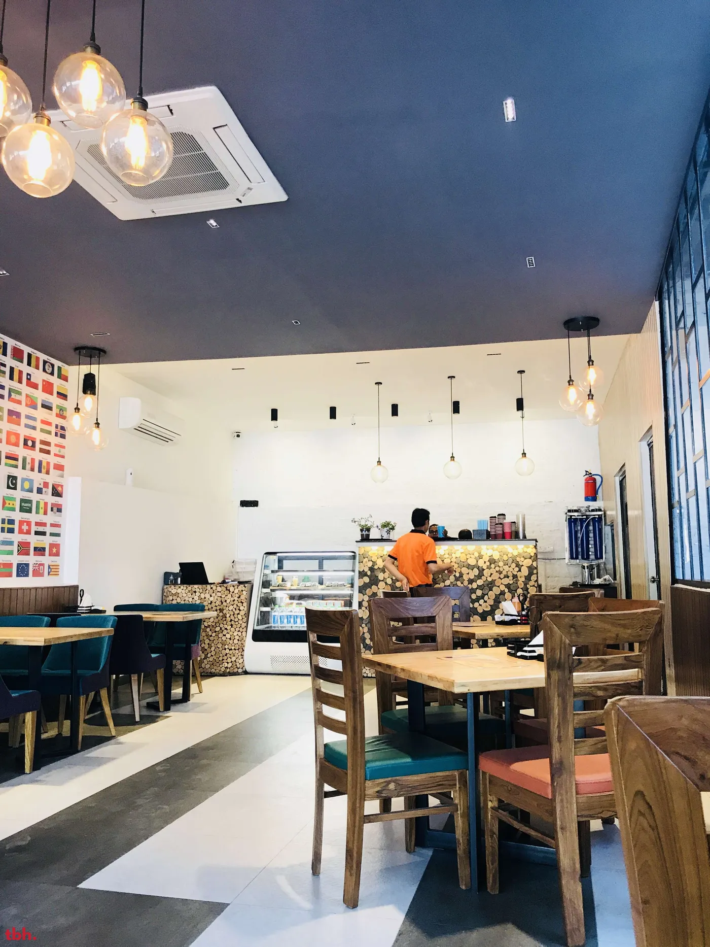 SOS Cafe Outlet Image