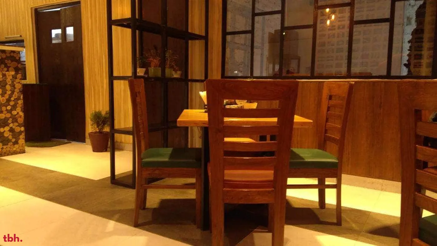 SOS Cafe Outlet Image