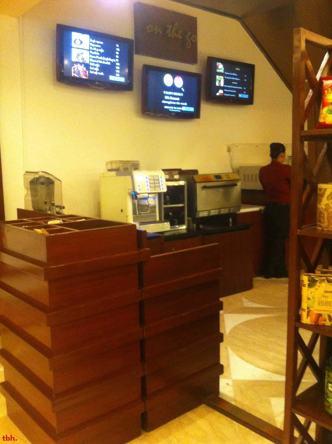 On The Go Outlet Image