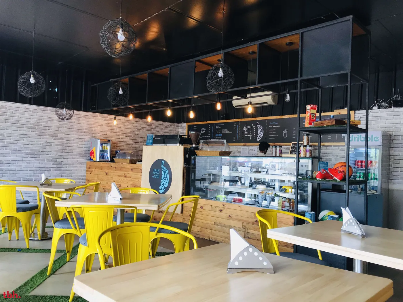 Dribble Outlet Image