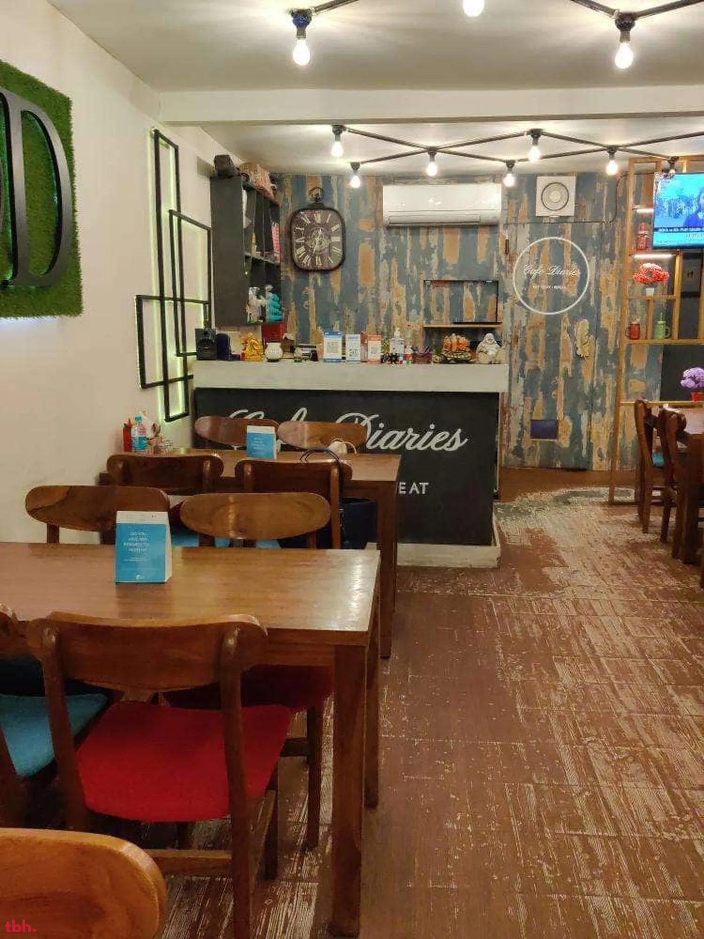 Cafe Diaries Outlet Image