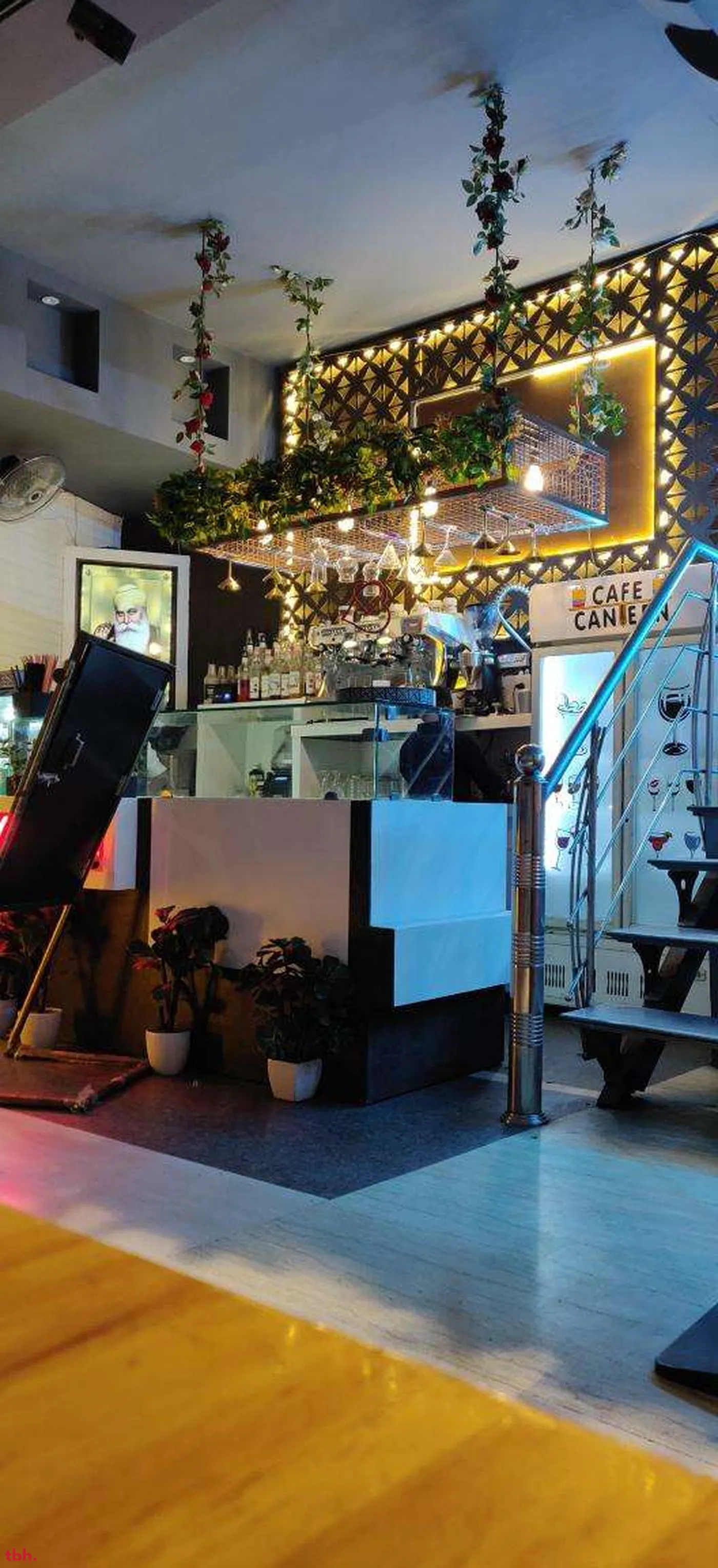 Cafe Canteen Outlet Image