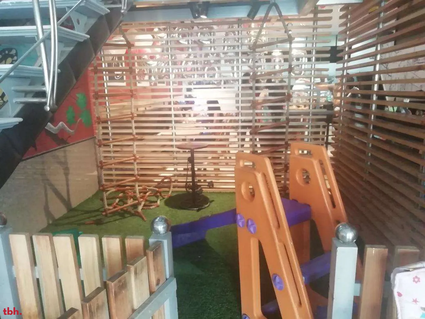 Cafe Canteen Outlet Image