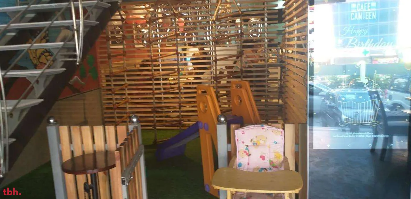 Cafe Canteen Outlet Image