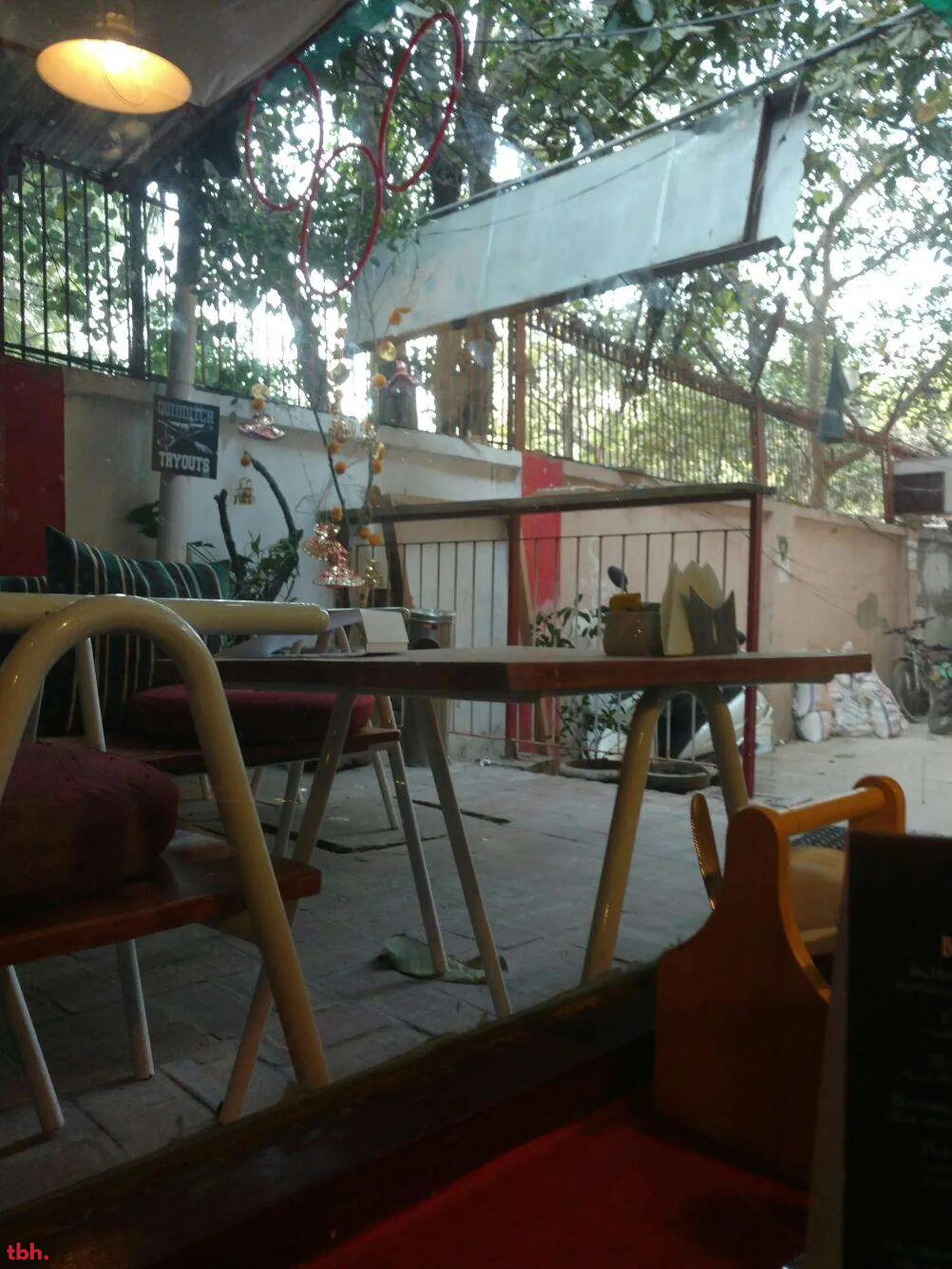 Cafe Red Outlet Image