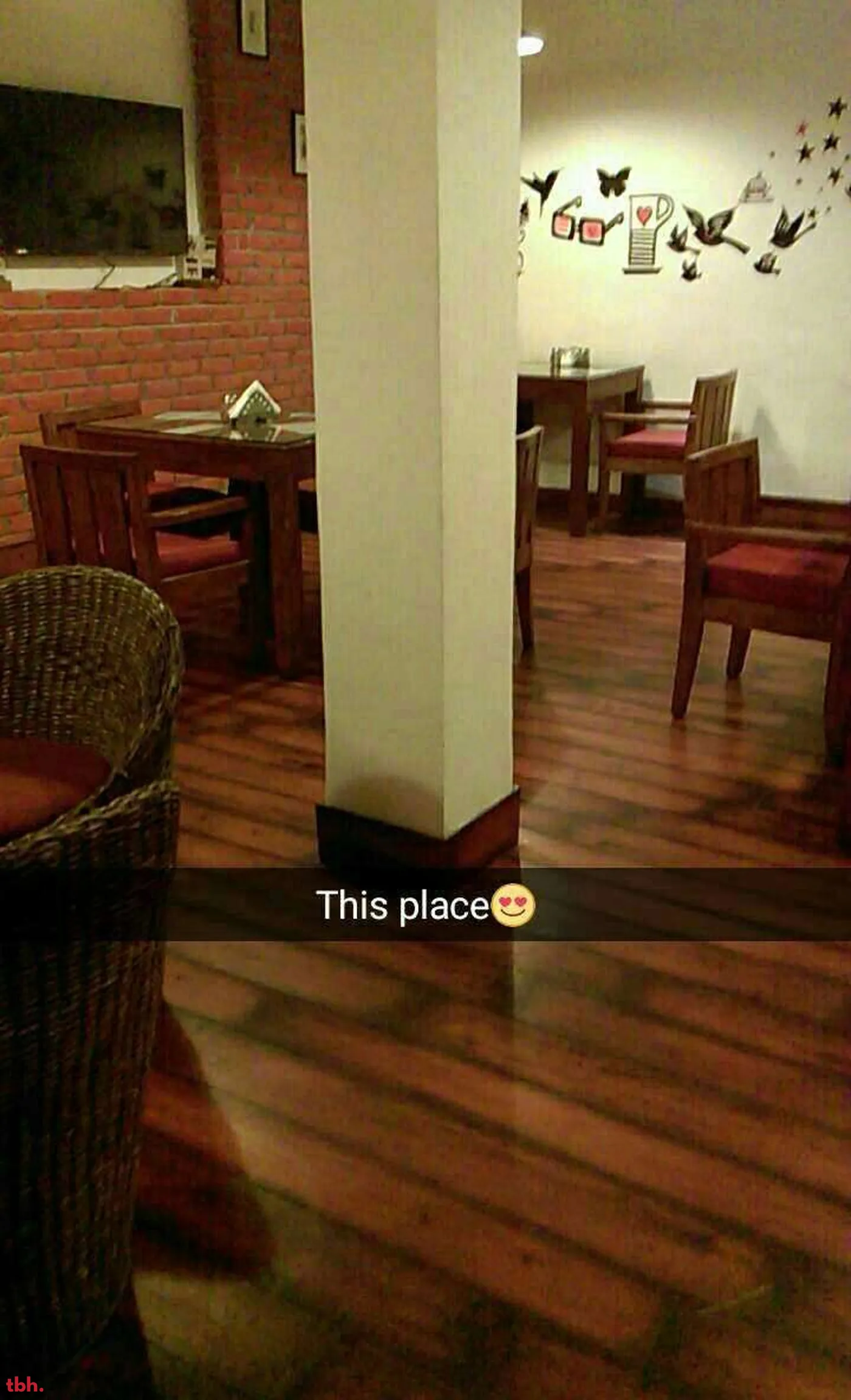 Cafe Red Outlet Image