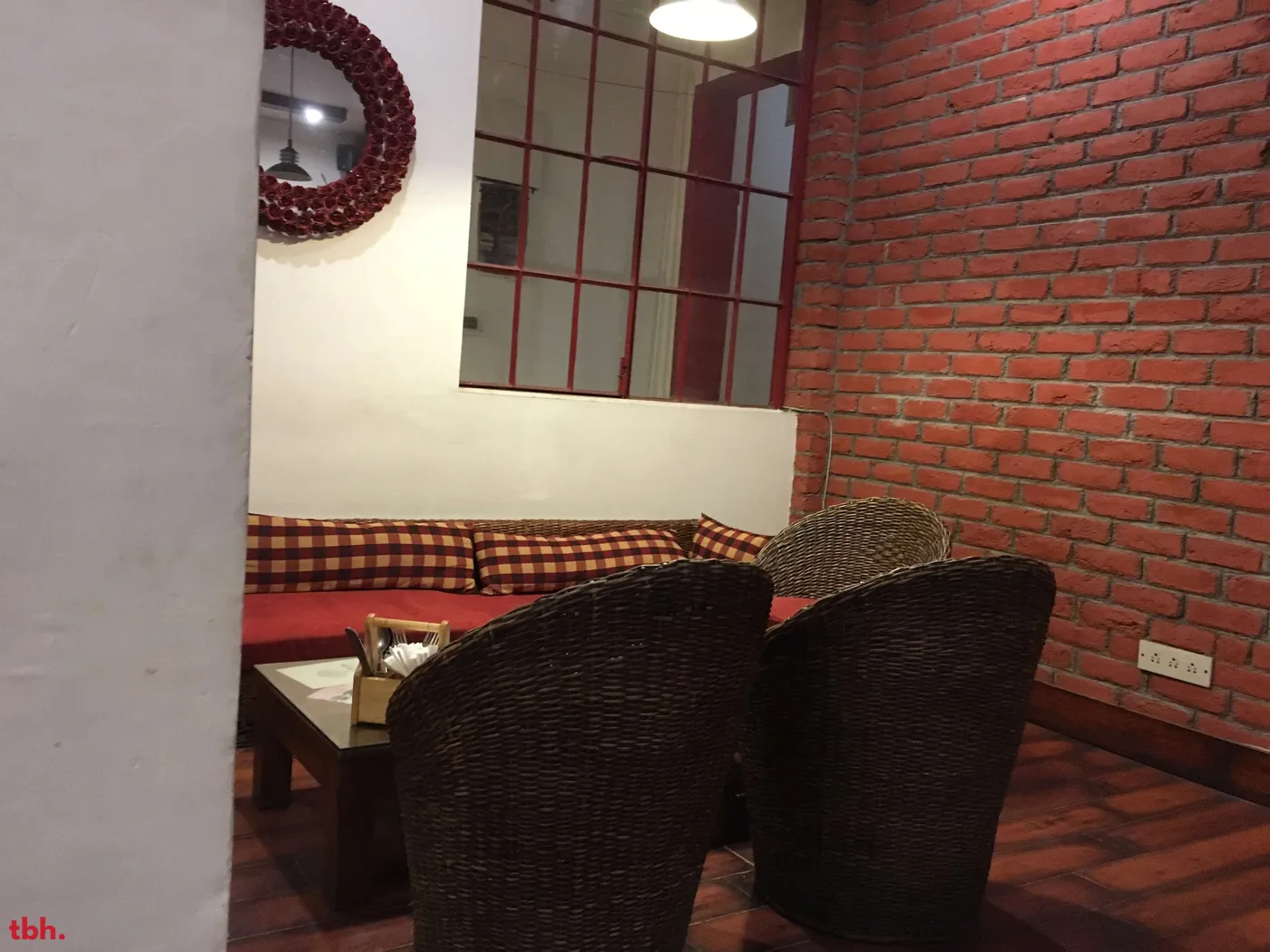 Cafe Red Outlet Image