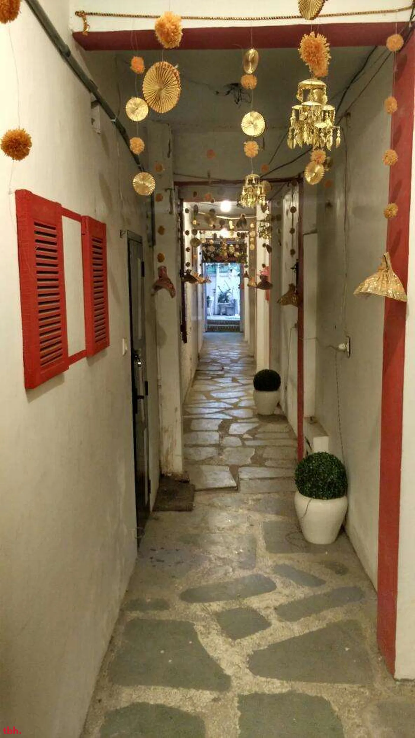 Cafe Red Outlet Image