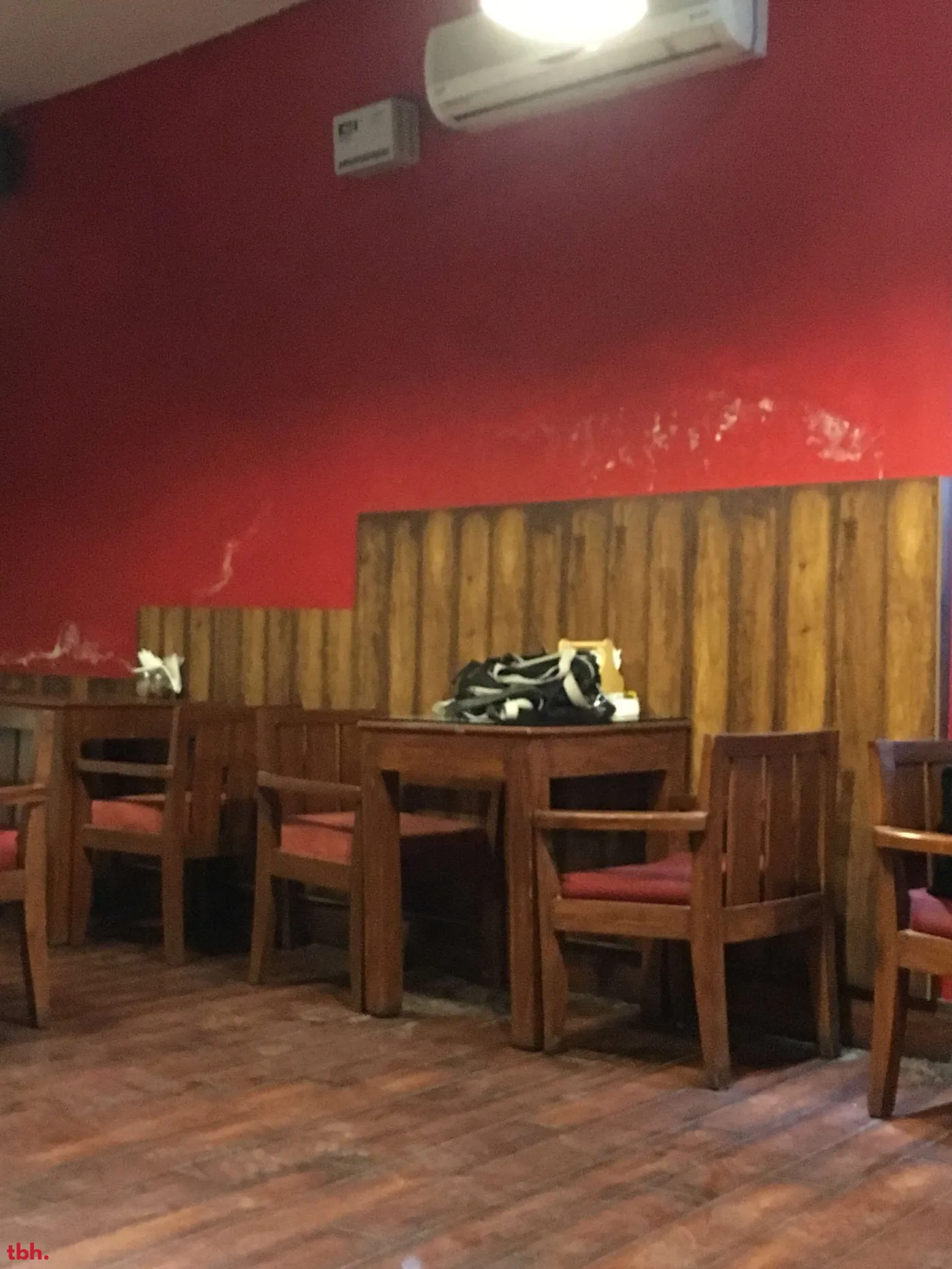 Cafe Red Outlet Image