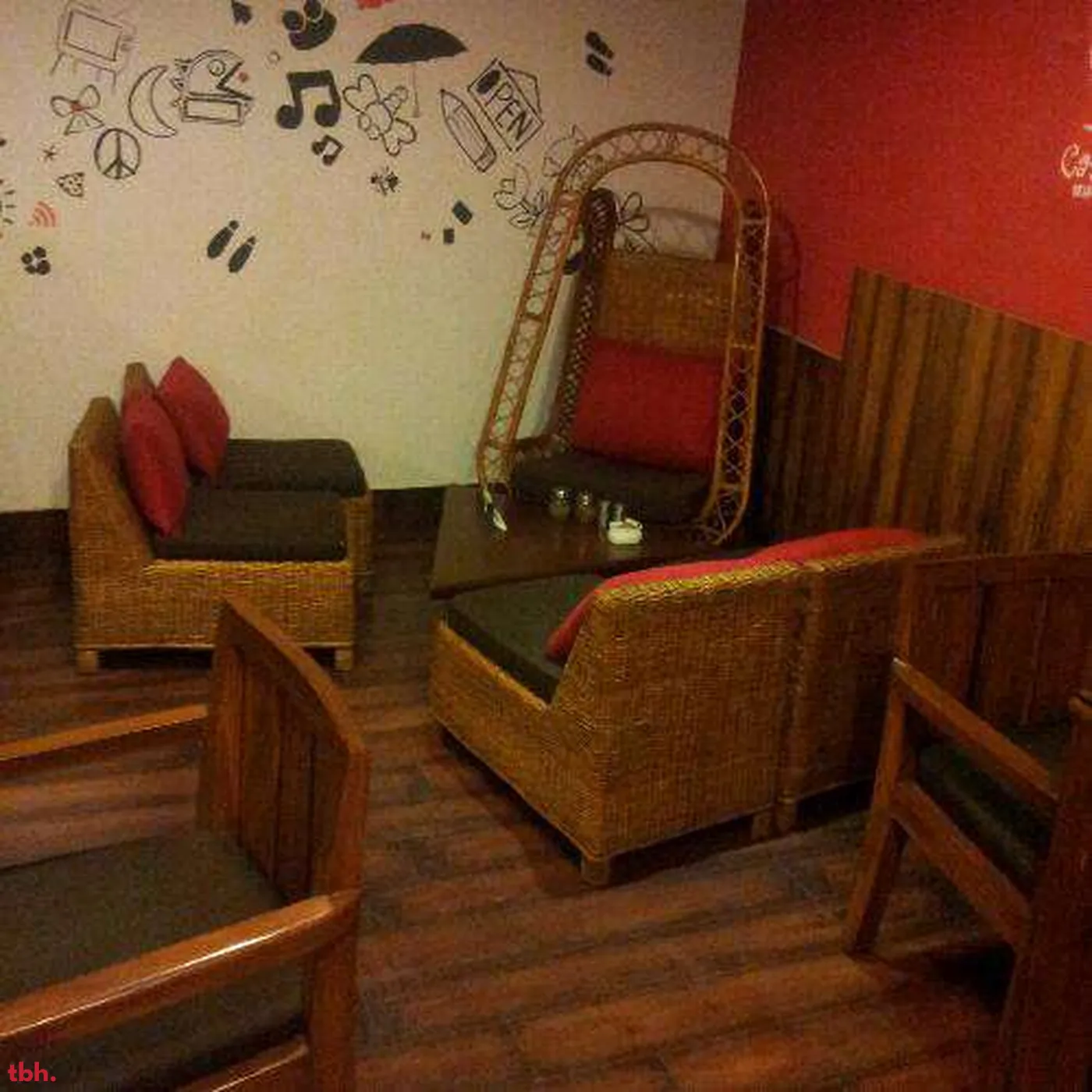 Cafe Red Outlet Image