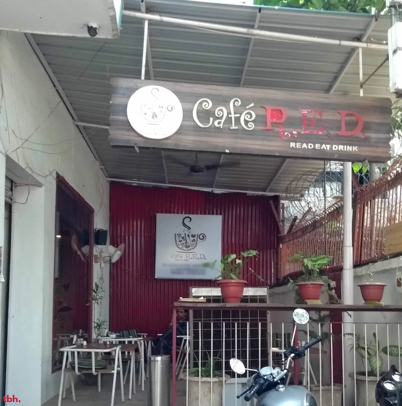 Cafe Red outlet image