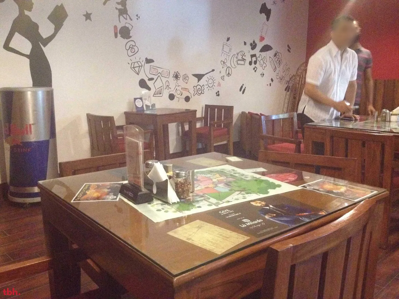 Cafe Red Outlet Image