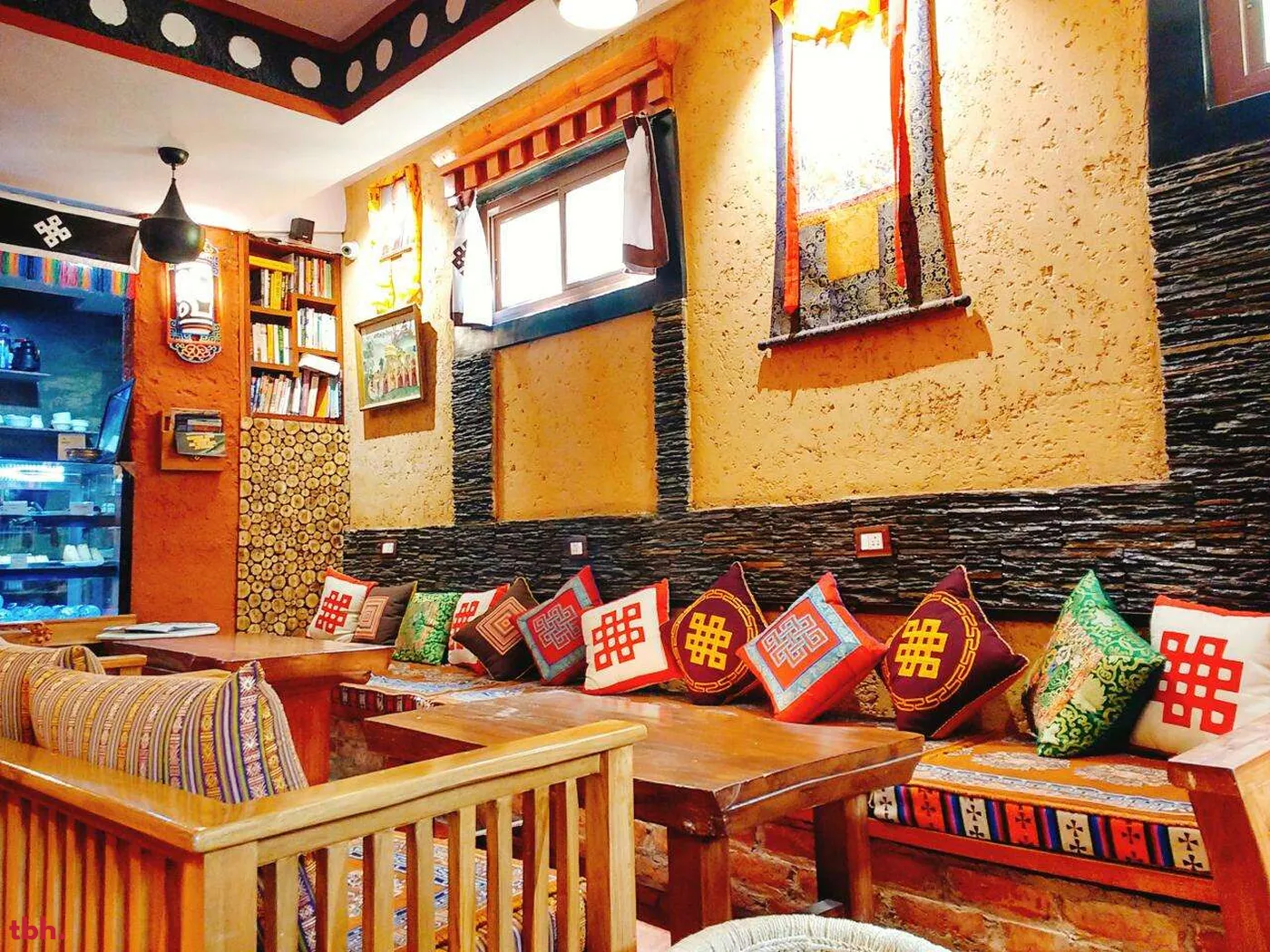 Kham Coffee House Outlet Image