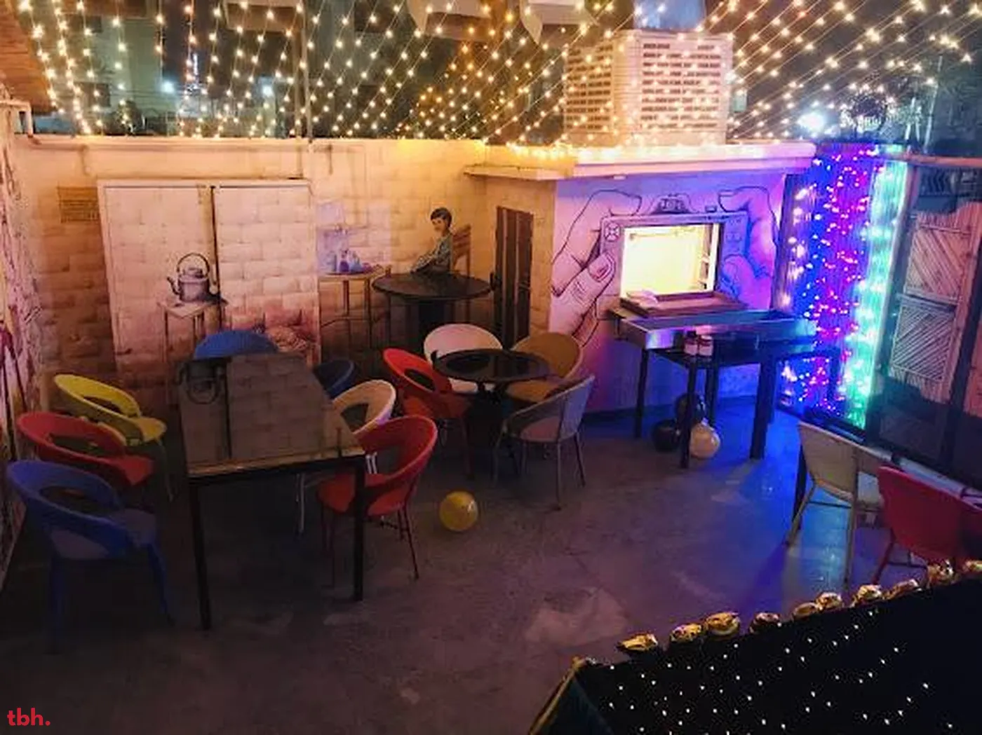 Cafe 99 Outlet Image