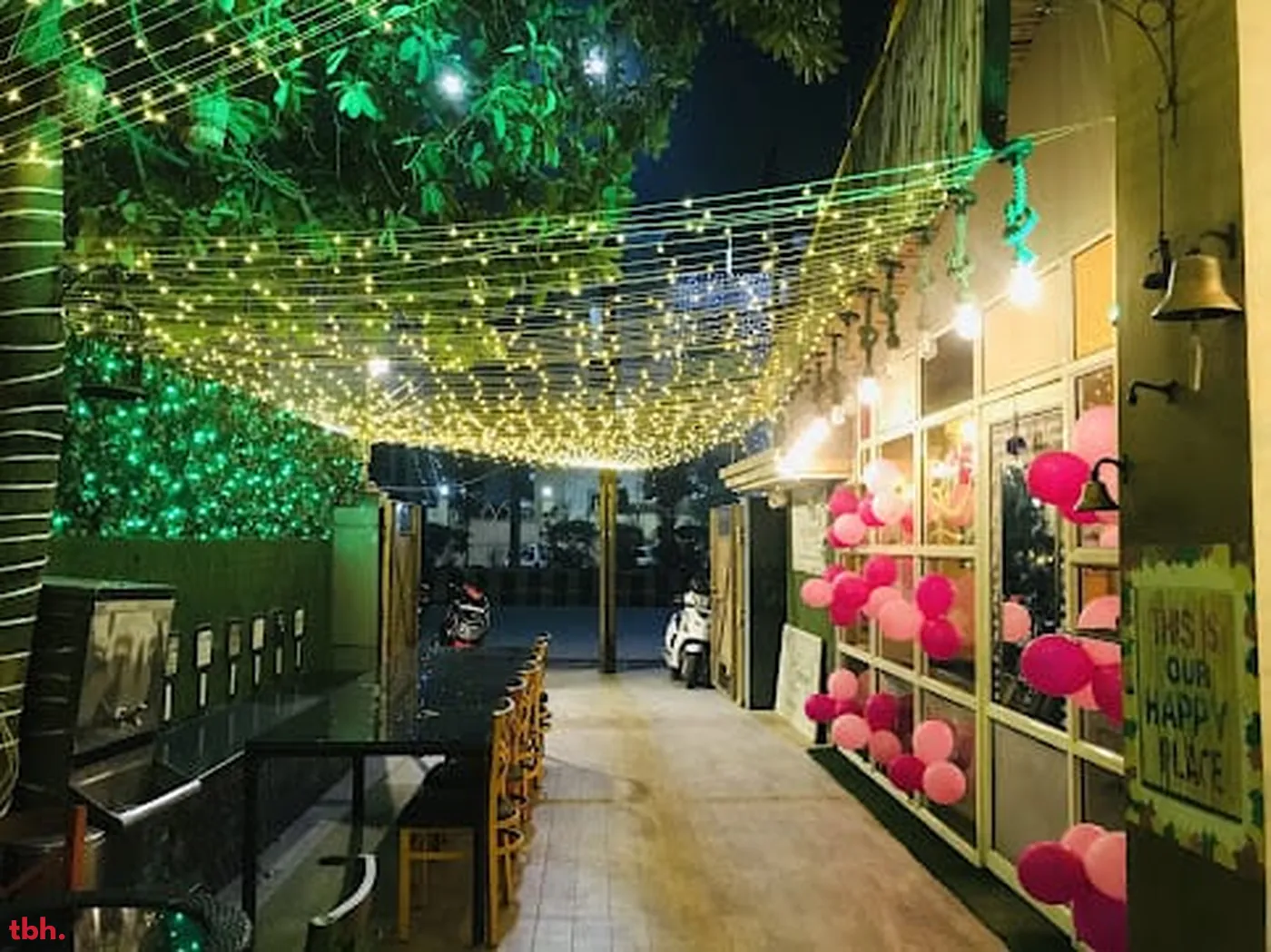 Cafe 99 Outlet Image