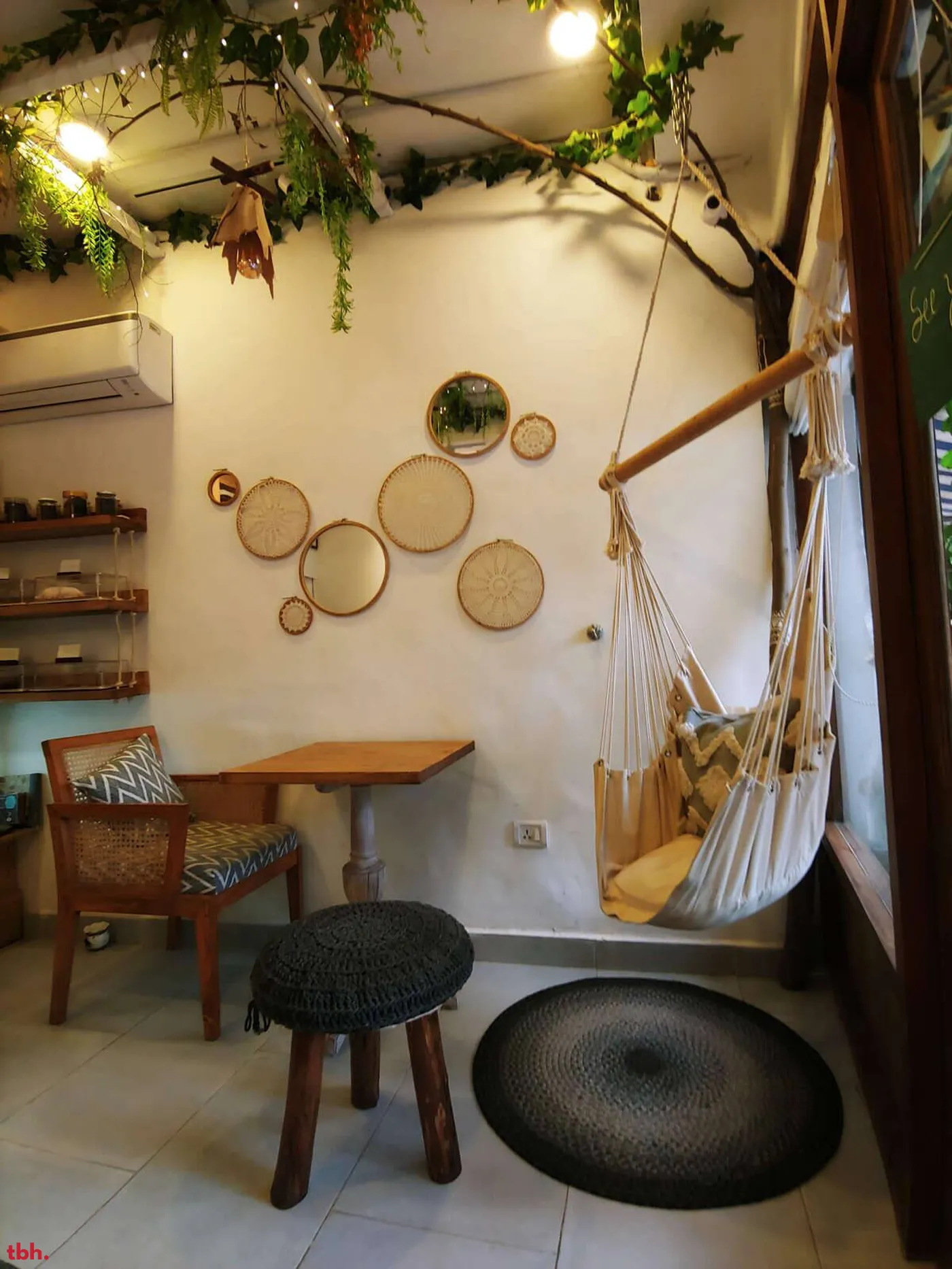 Hale And Hearty Outlet Image