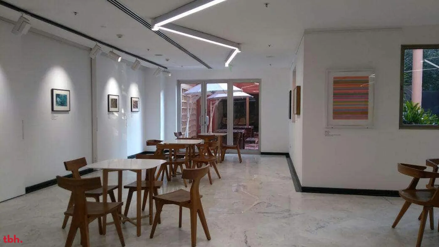 Caara Cafe Outlet Image