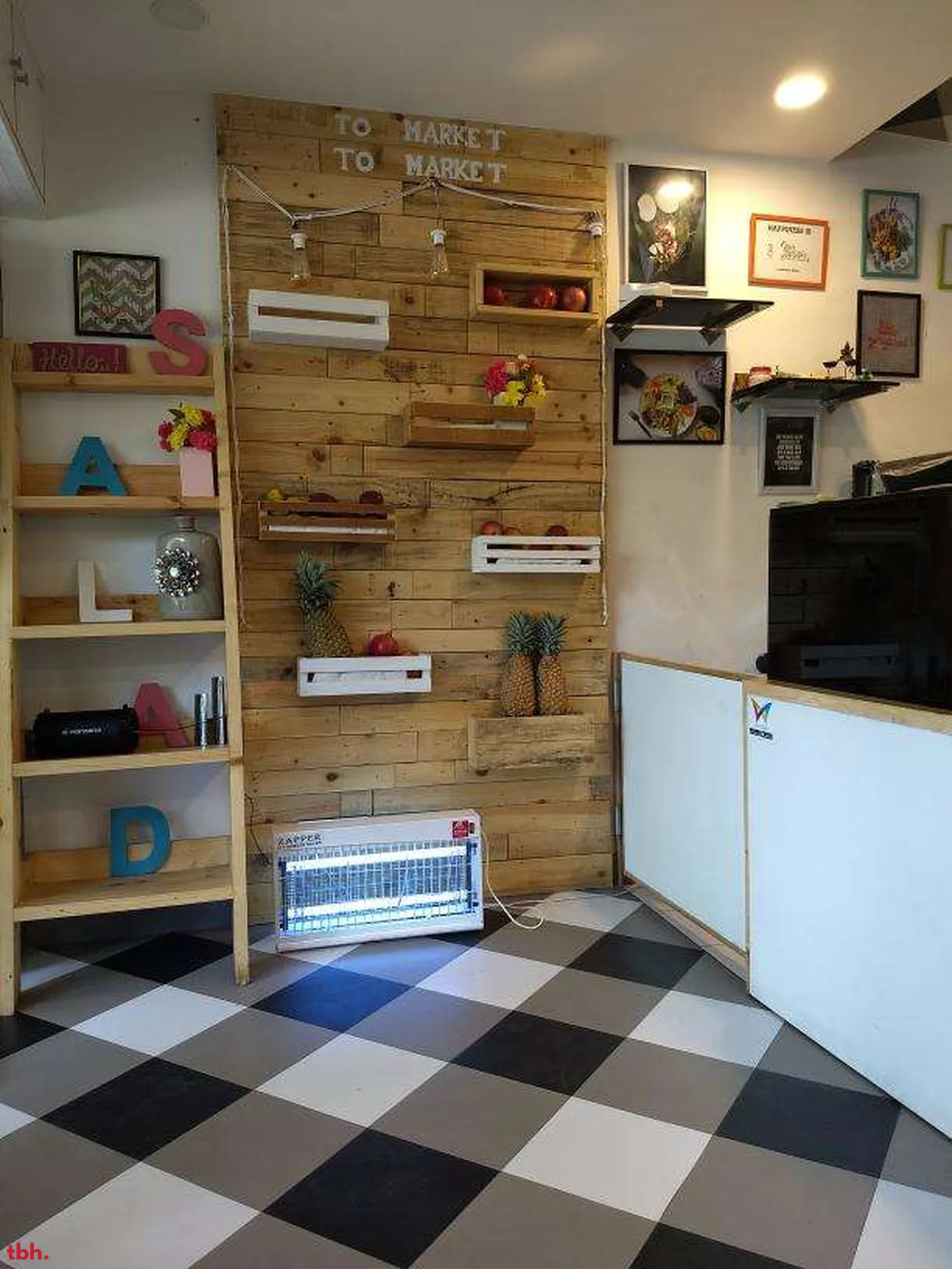 The Salad Story Outlet Image