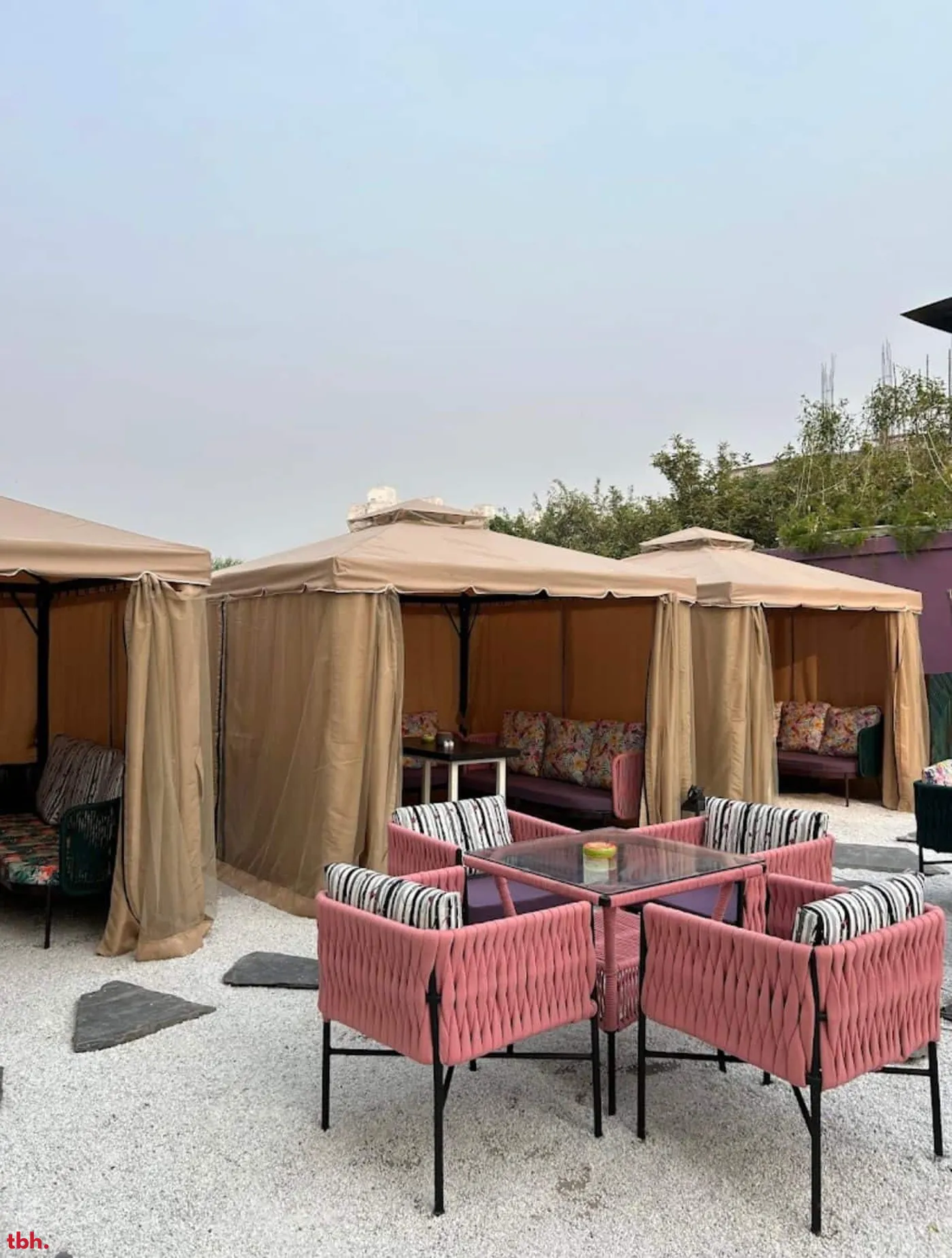 At Live Cafe Outlet Image