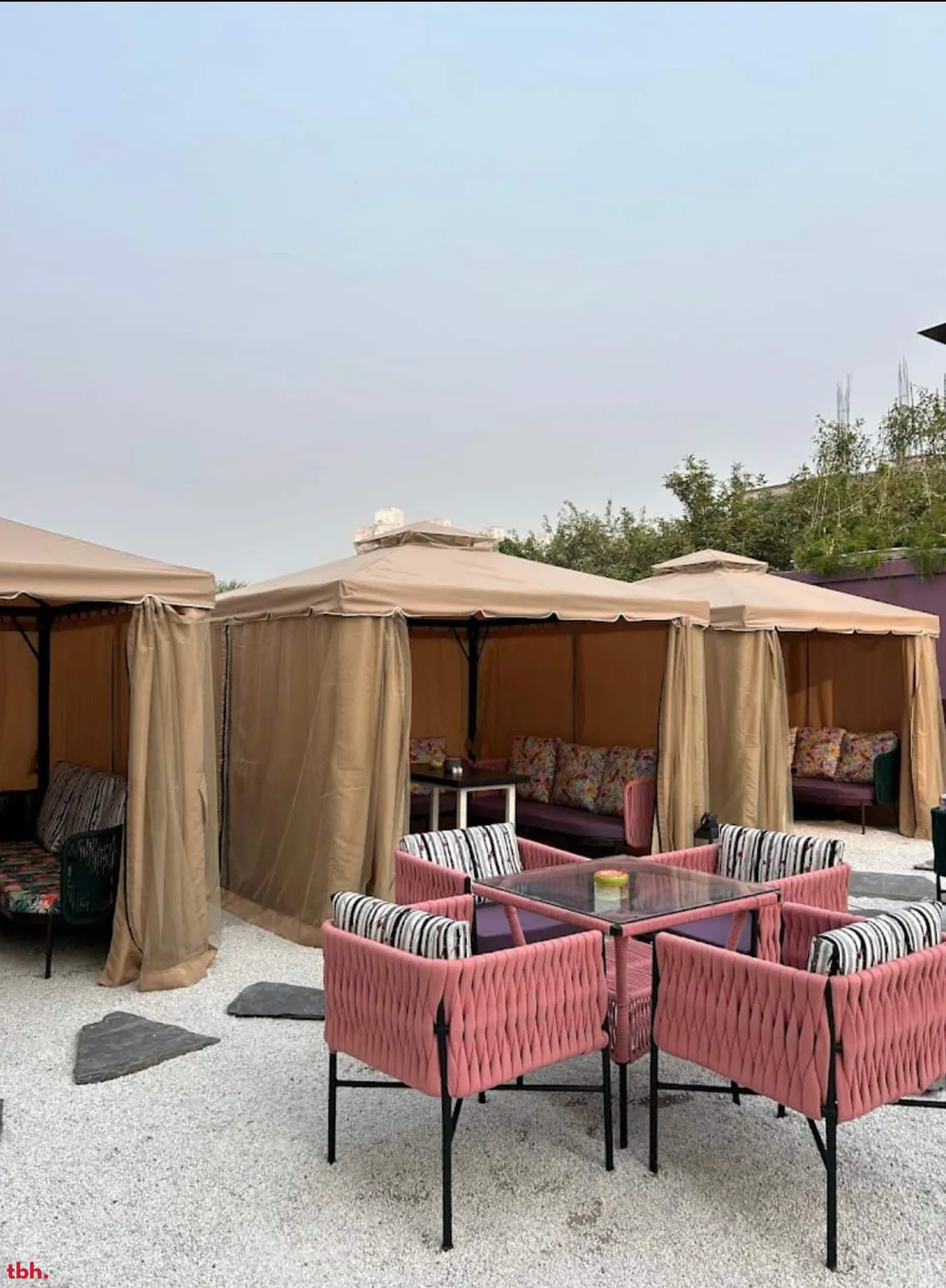 At Live Cafe Outlet Image