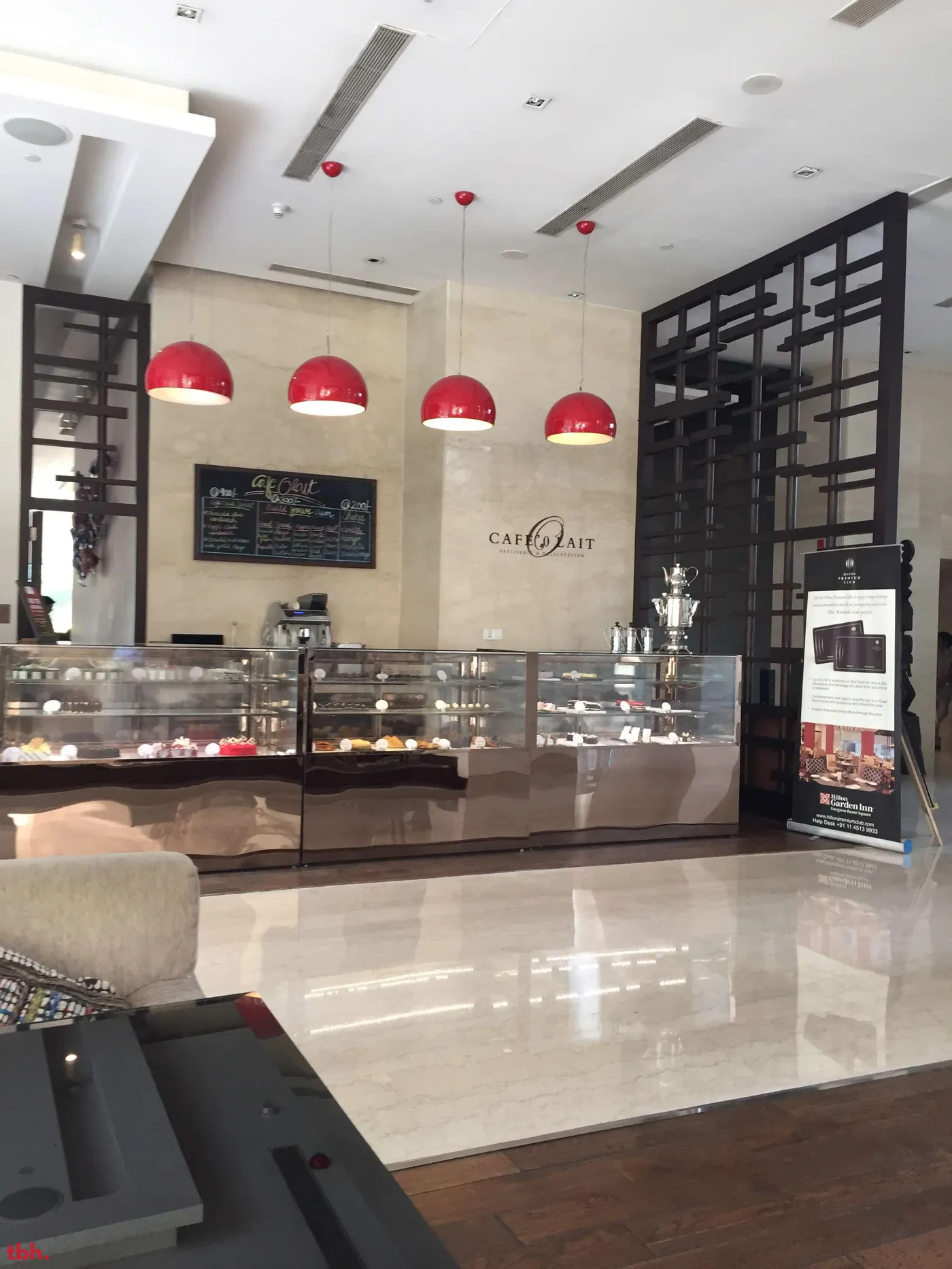 Cafe O'Lait - Double Tree by Hilton Outlet Image