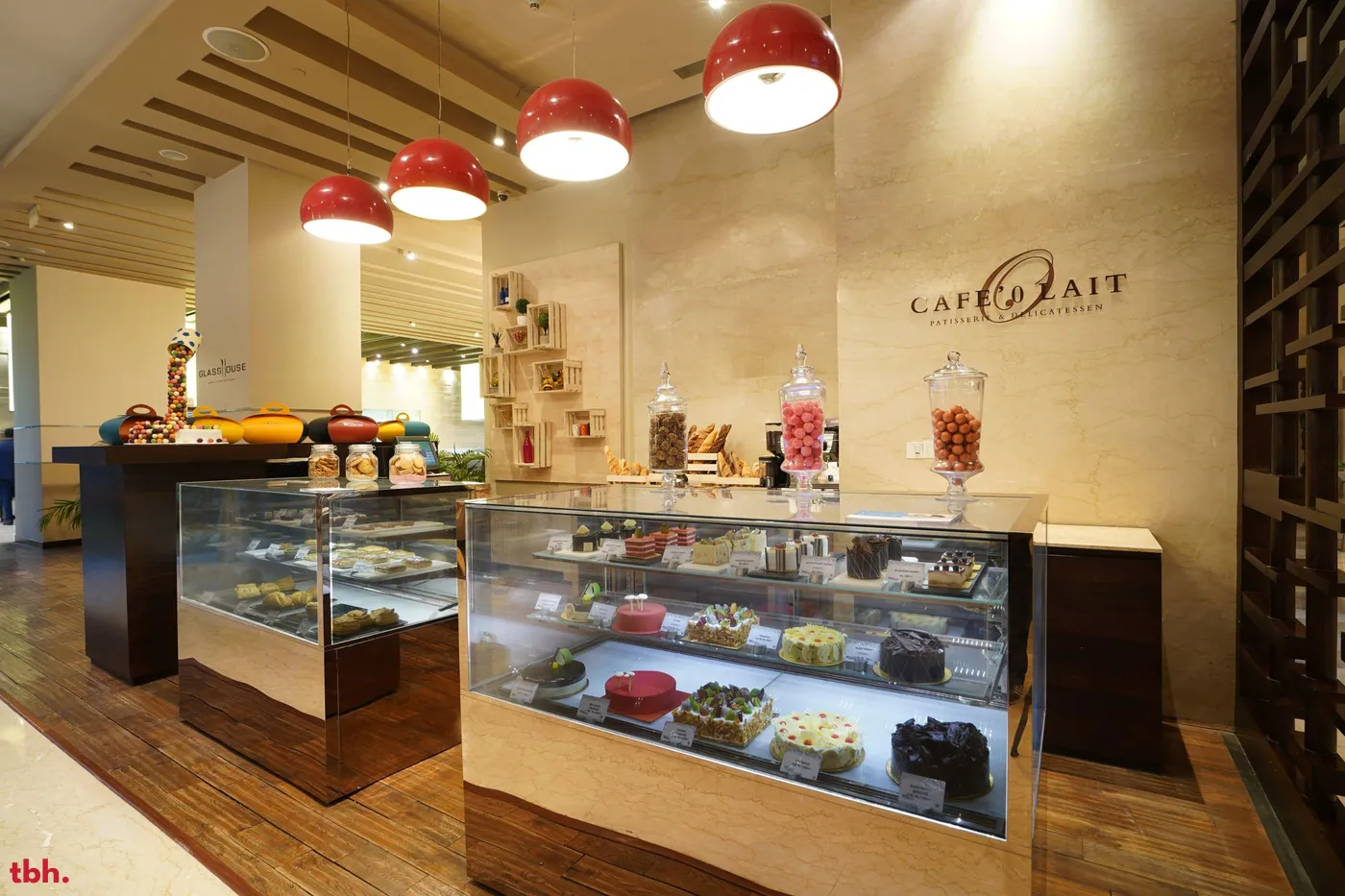 Cafe O'Lait - Double Tree by Hilton Outlet Image
