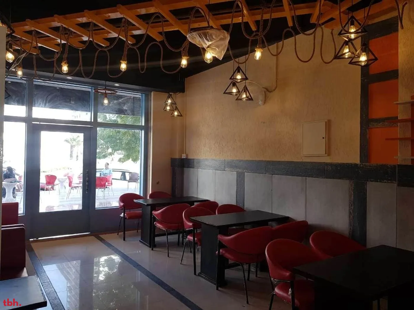 Brew-Berry Outlet Image