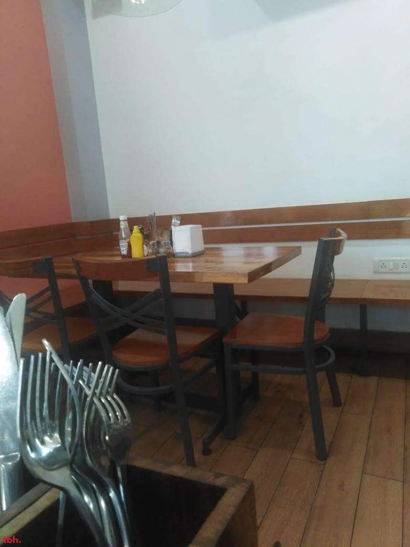 Delicate Delights Outlet Image