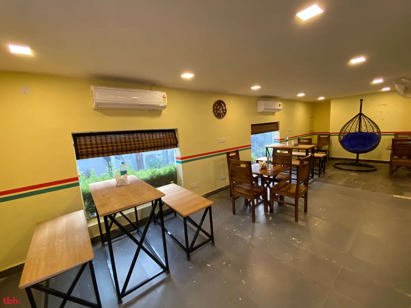 Four Directions Cafe Outlet Image