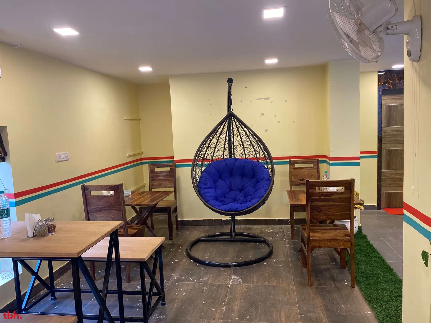 Four Directions Cafe Outlet Image