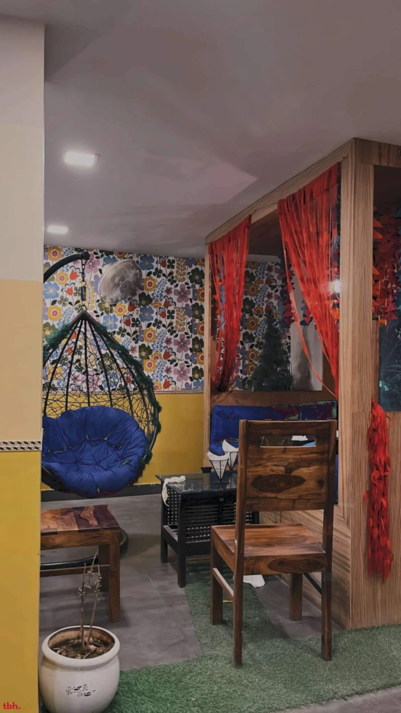 Four Directions Cafe Outlet Image