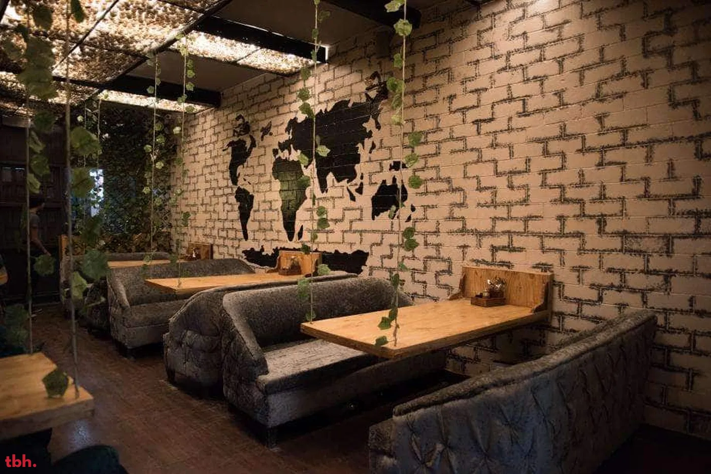 The Bowton House Cafe outlet image