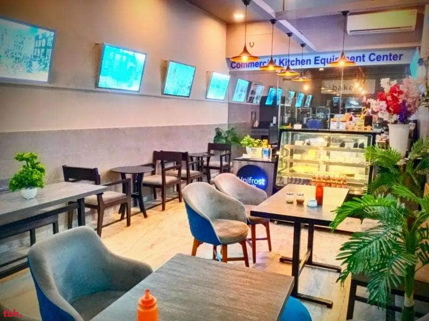 Unifrost Cafe Outlet Image