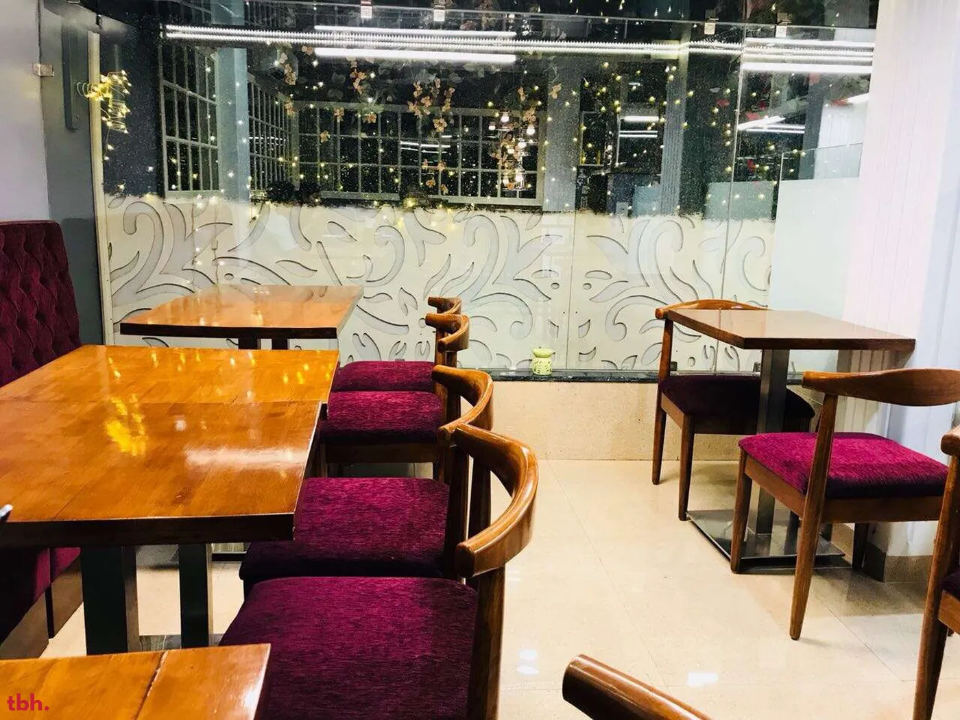 DeliBombay Cafe & Delicatessen Outlet Image