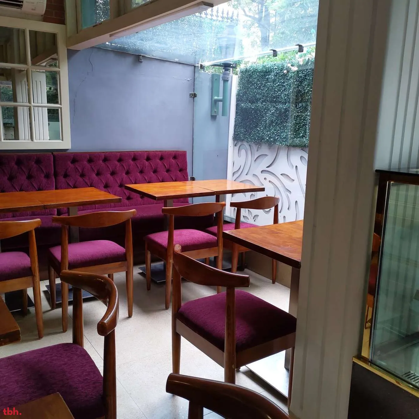 DeliBombay Cafe & Delicatessen Outlet Image