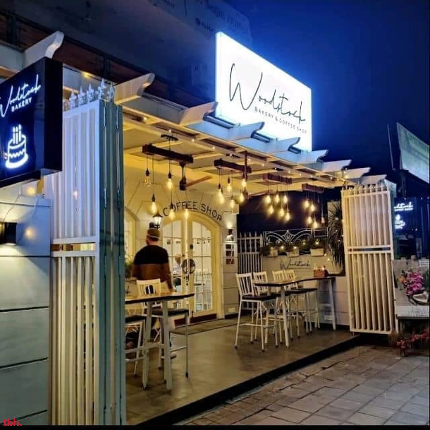 Woodstock Bakery & Coffee Shop Outlet Image