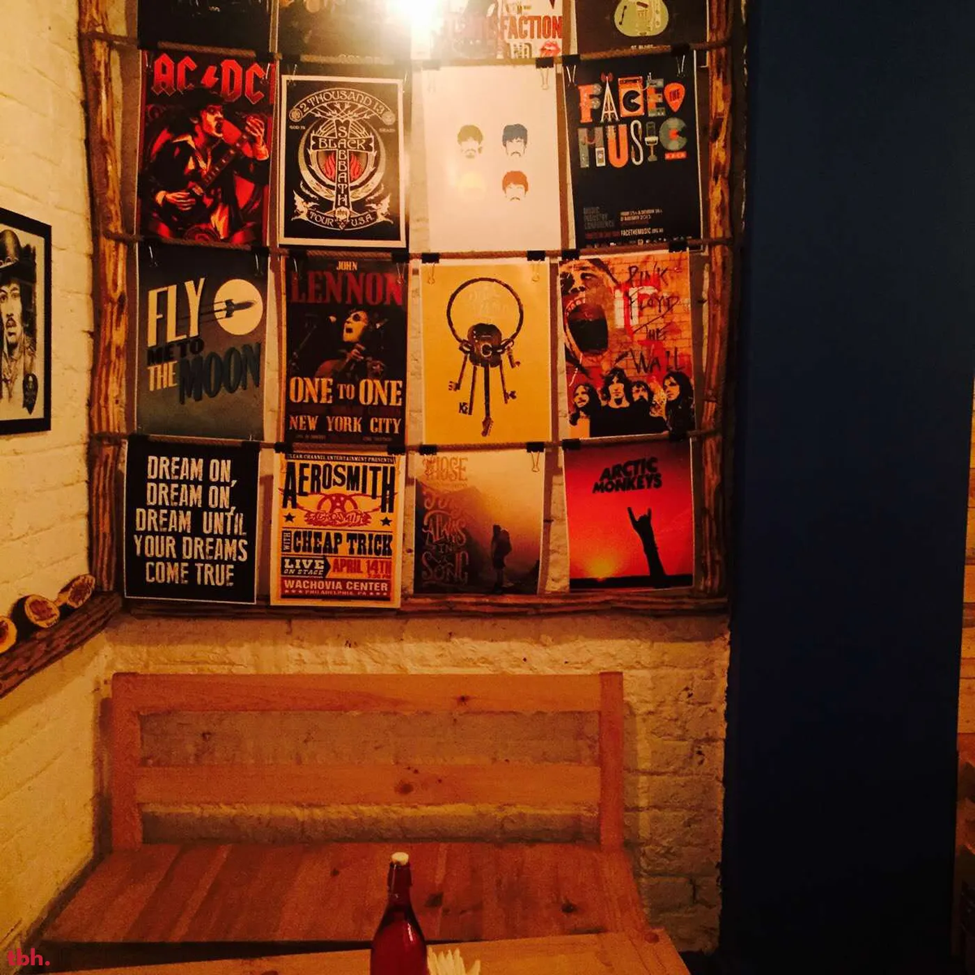 Young Wild Free Cafe Outlet Image