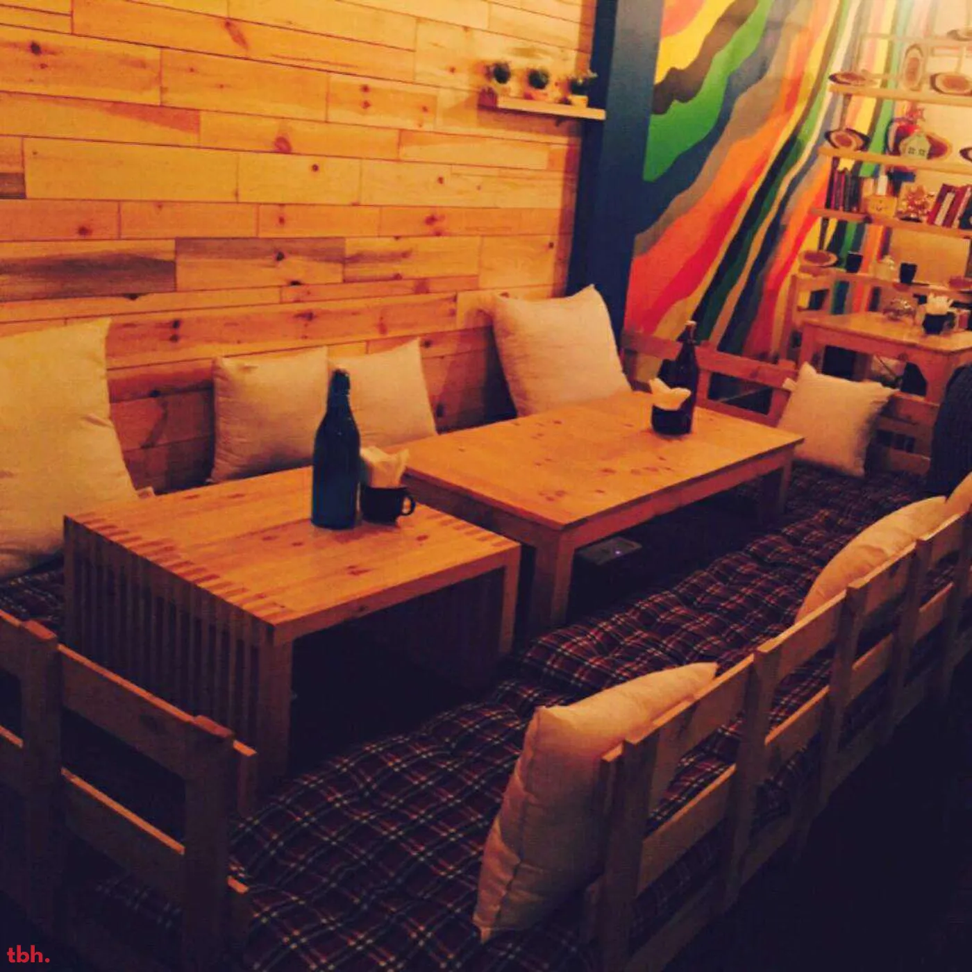 Young Wild Free Cafe Outlet Image