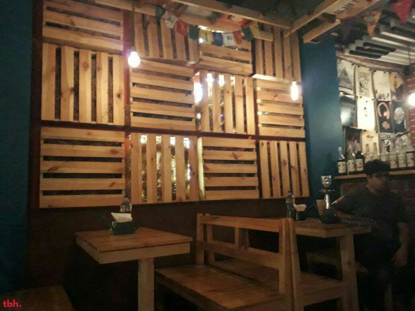 Young Wild Free Cafe Outlet Image