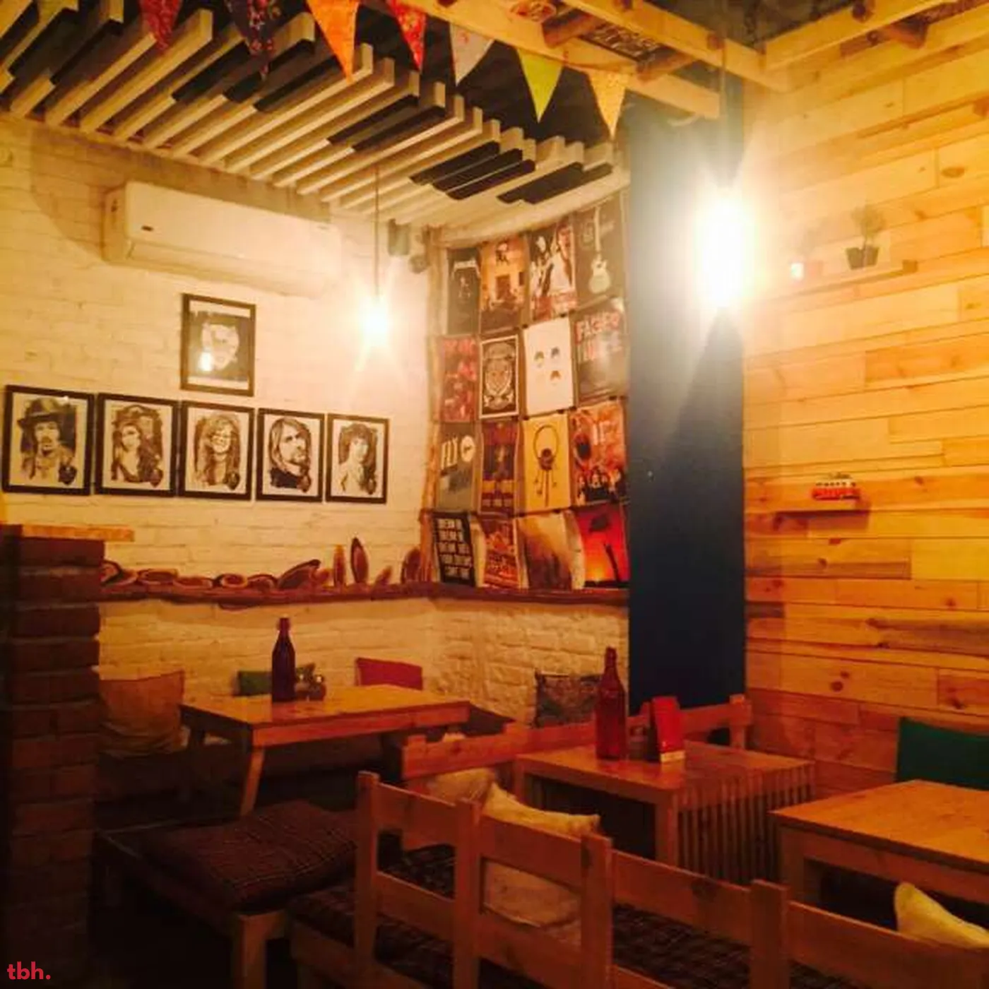 Young Wild Free Cafe Outlet Image