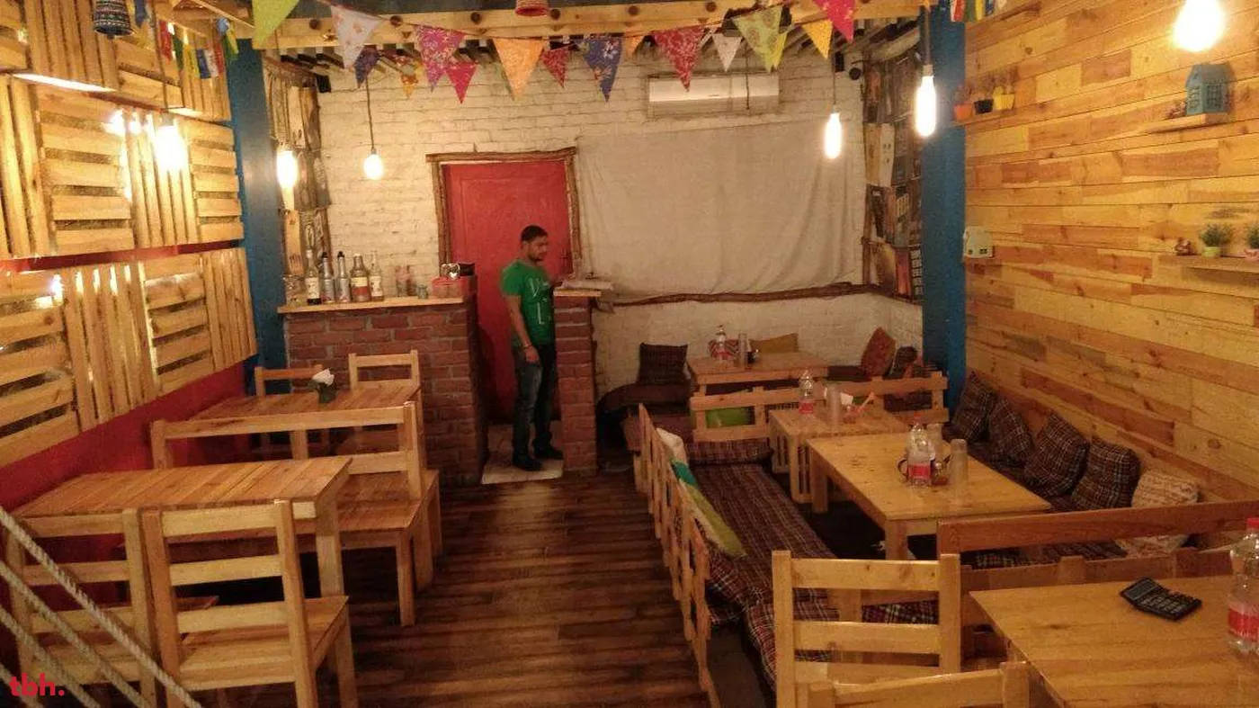 Young Wild Free Cafe Outlet Image