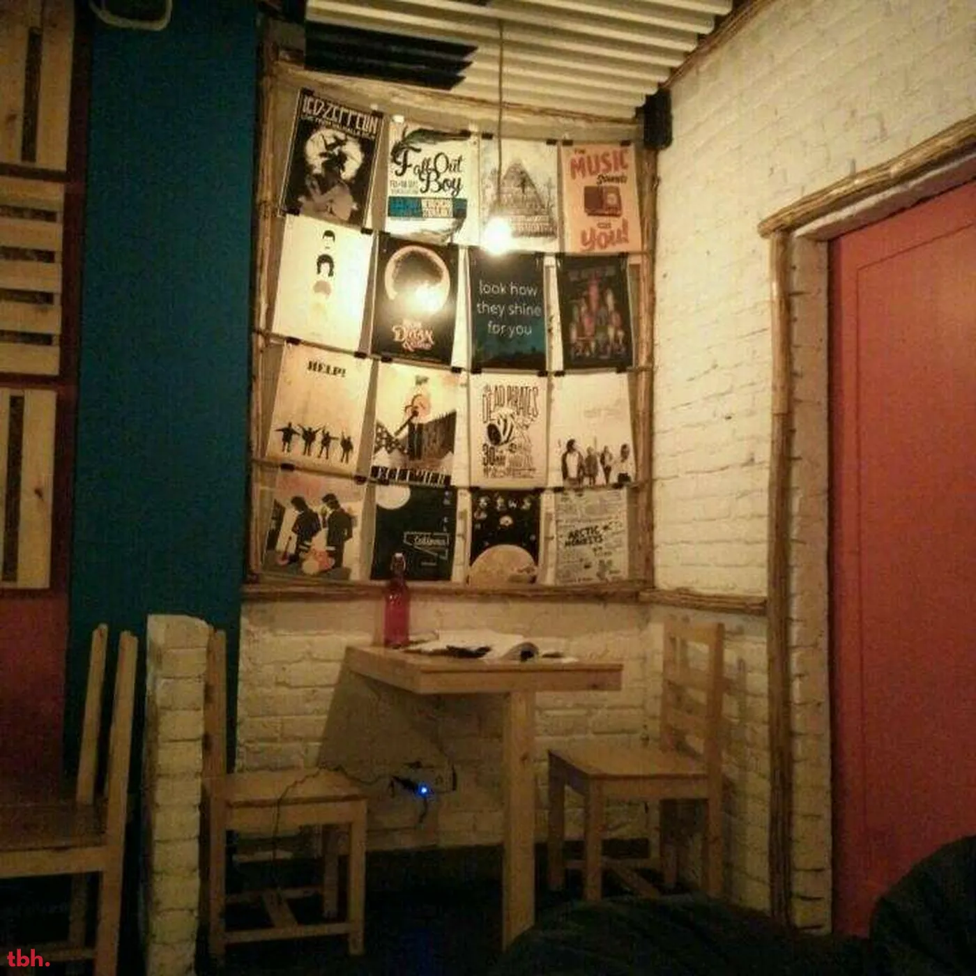 Young Wild Free Cafe Outlet Image