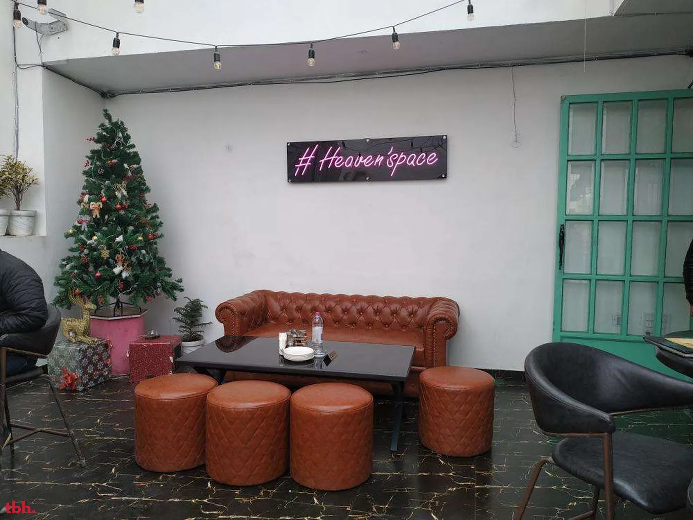 Cafe Maddox Outlet Image